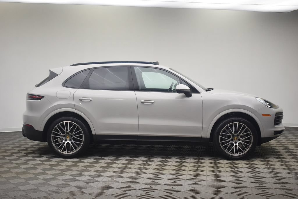 Used 2023 Porsche Cayenne Platinum Edition AWD/4WD image 14