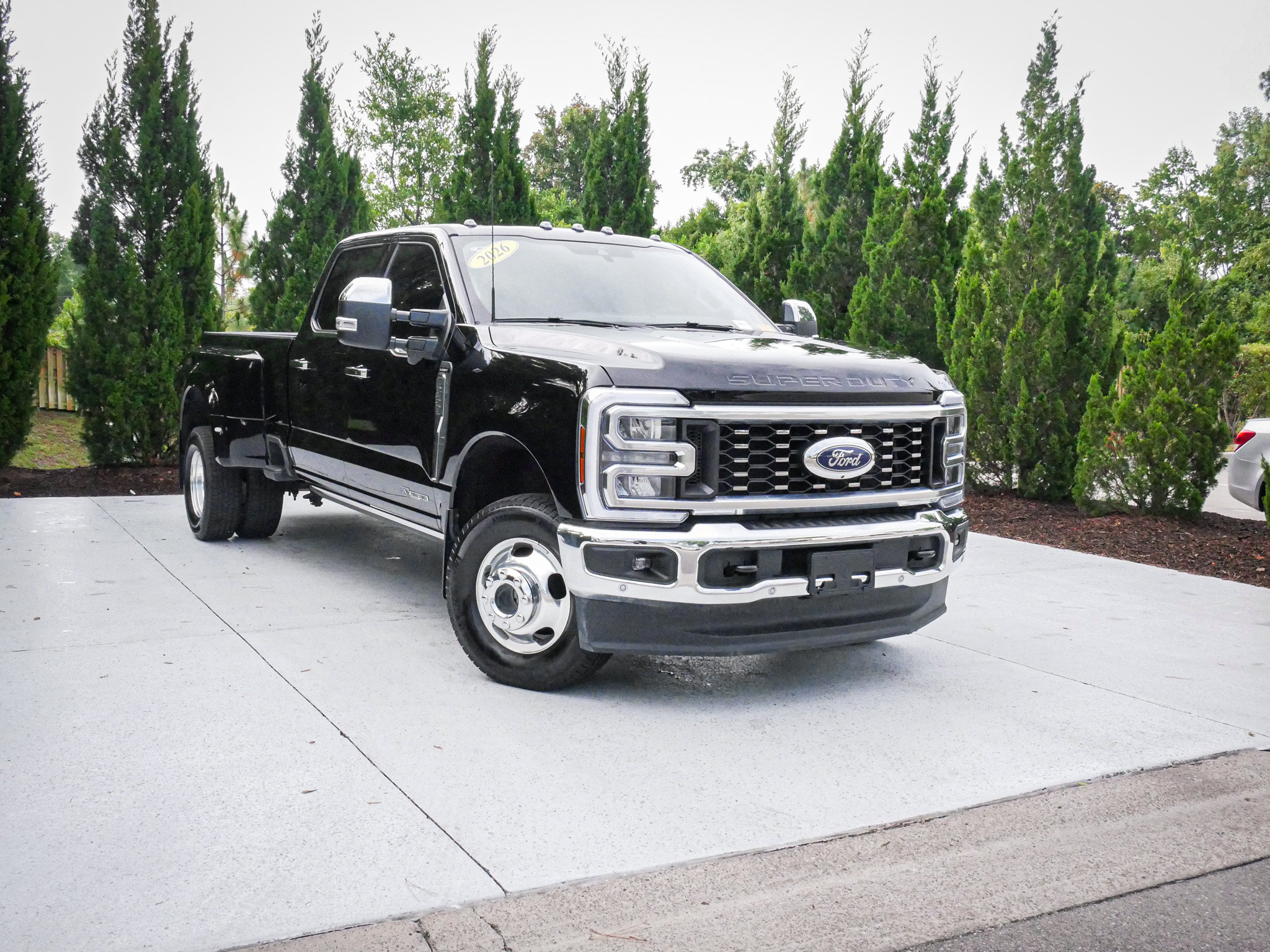 Used 2026 Ford F350 Lariat w/ Lariat Ultimate Package AWD/4WD image 2