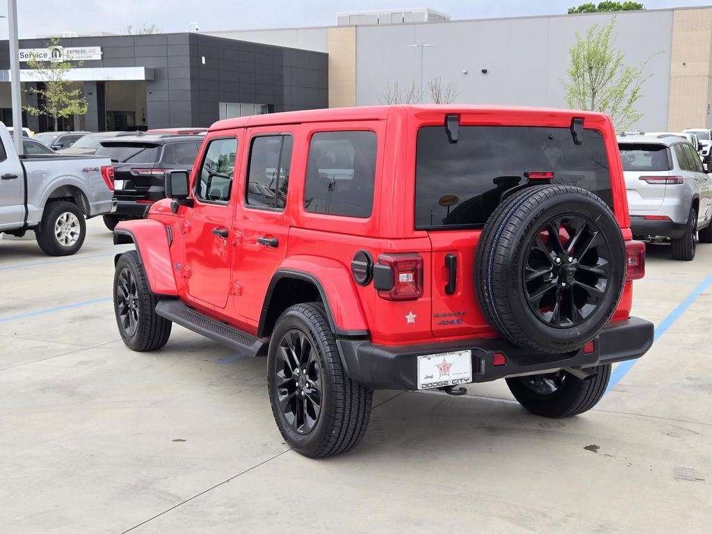 Used 2025 Jeep Wrangler Unlimited Sahara image 3