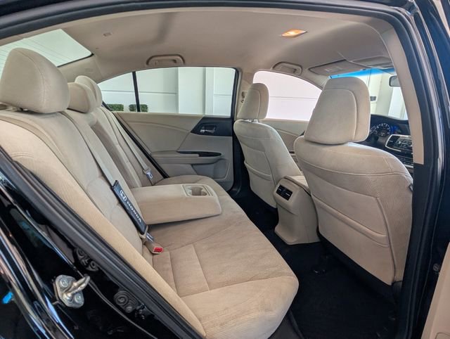 Used 2015 Honda Accord Hybrid Sedan image 14