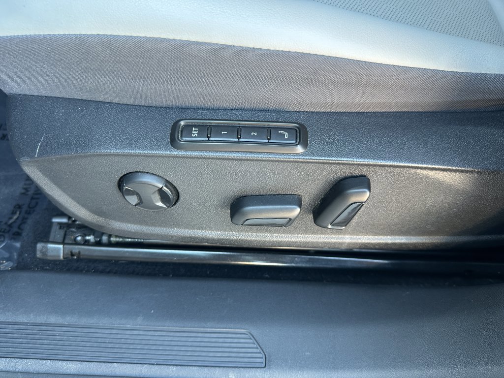 Used 2021 Volkswagen ID.4 1st Edition image 36