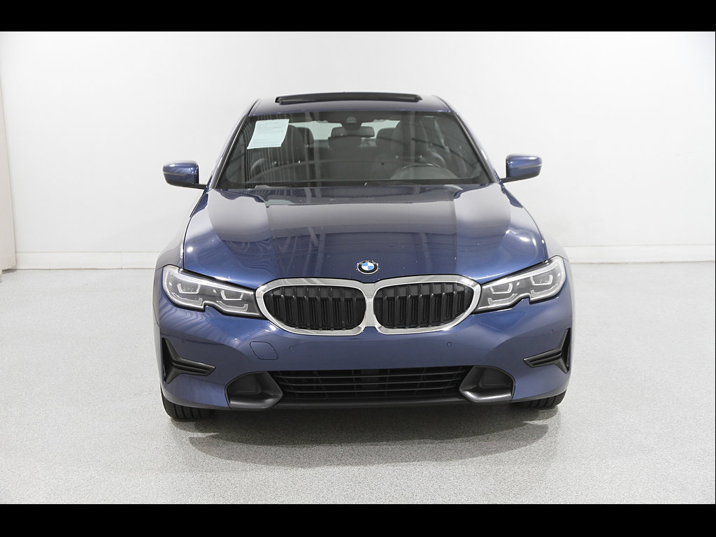 Used 2021 BMW 330i xDrive Sedan w/ Convenience Package AWD/4WD image 2