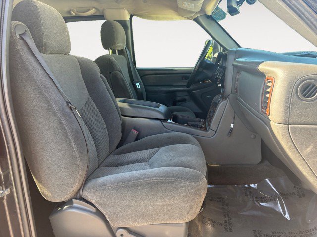 Used 2005 Chevrolet Silverado 2500 LS AWD/4WD image 8