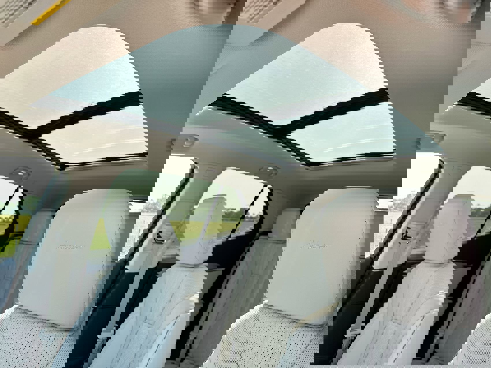 New 2025 Buick Envision Avenir image 16