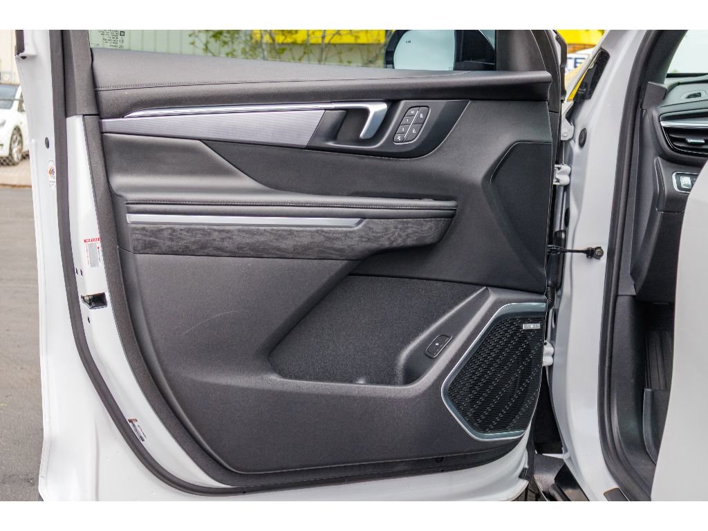 Used 2025 Buick Enclave Sport Touring w/ Power Package image 20