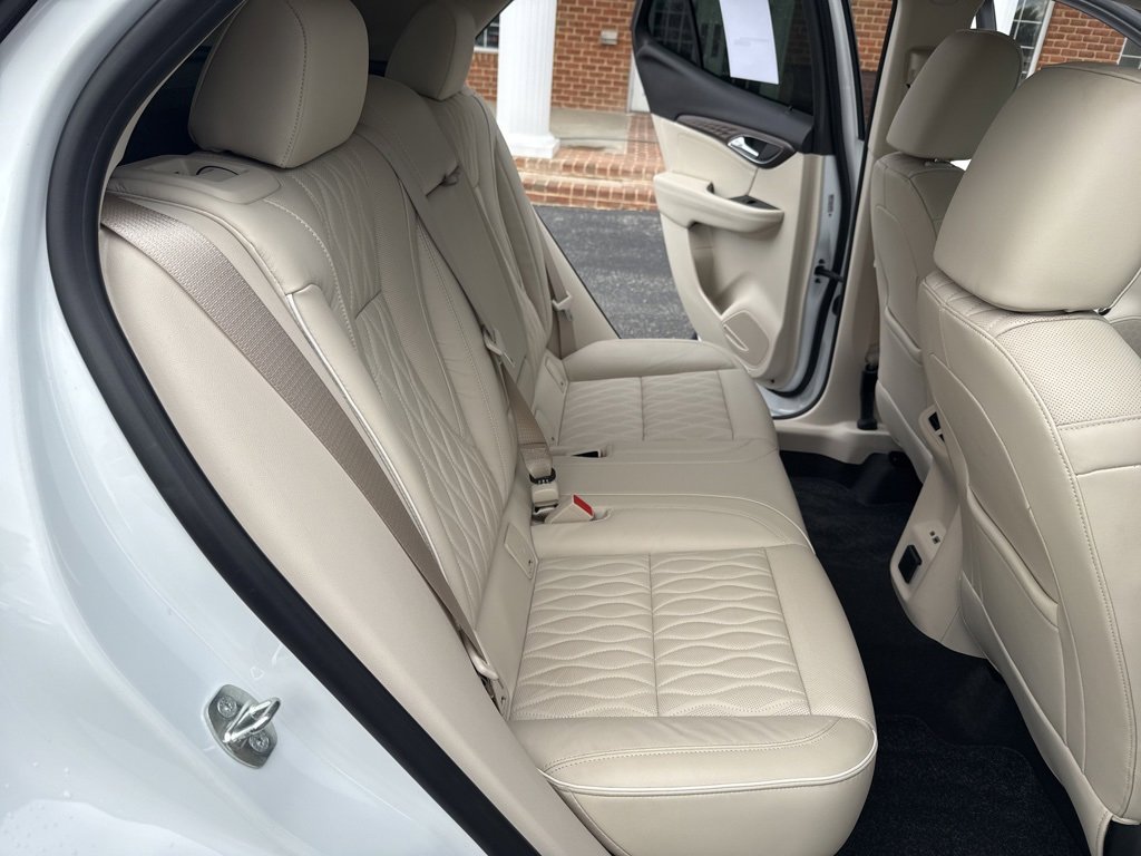 Used 2021 Buick Envision Avenir image 62