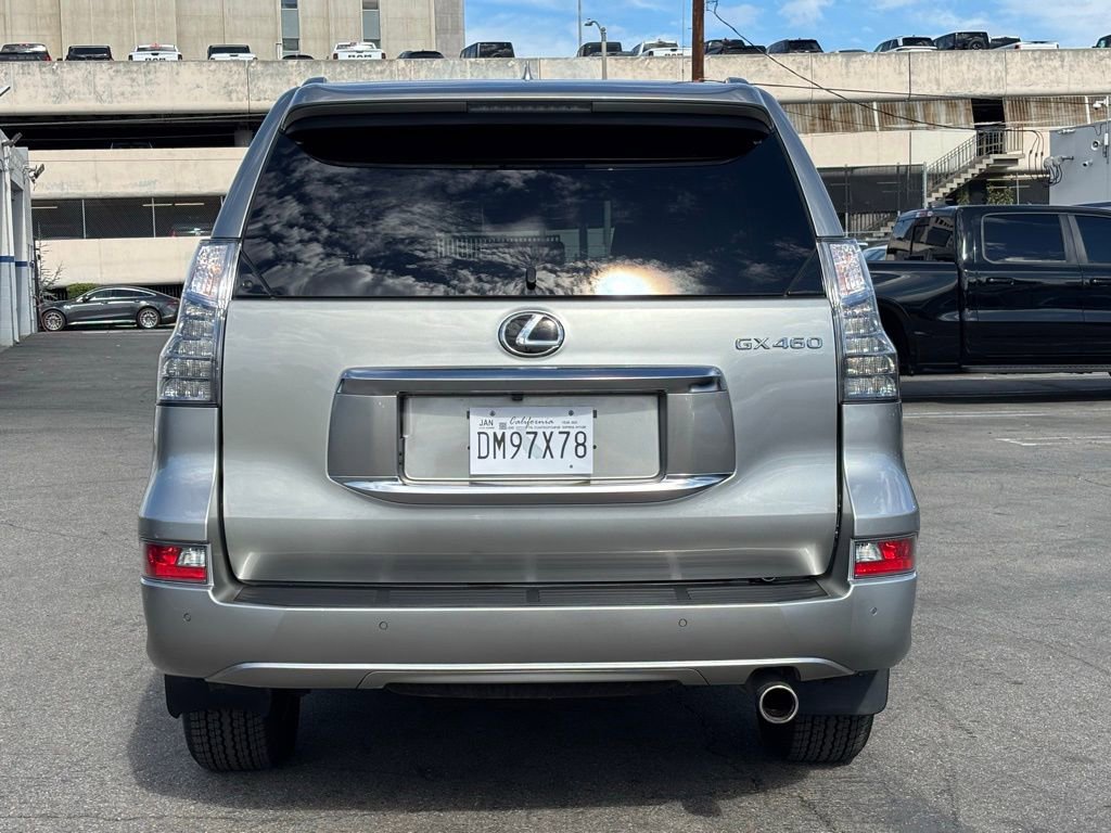 Used 2023 Lexus GX 460 Premium w/ Premium Package image 5