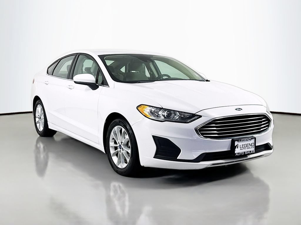 Used 2019 Ford Fusion SE FWD image 3