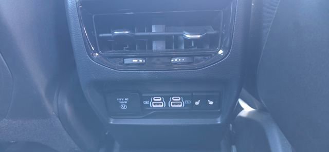 Used 2024 Jeep Grand Cherokee Overland AWD/4WD image 14