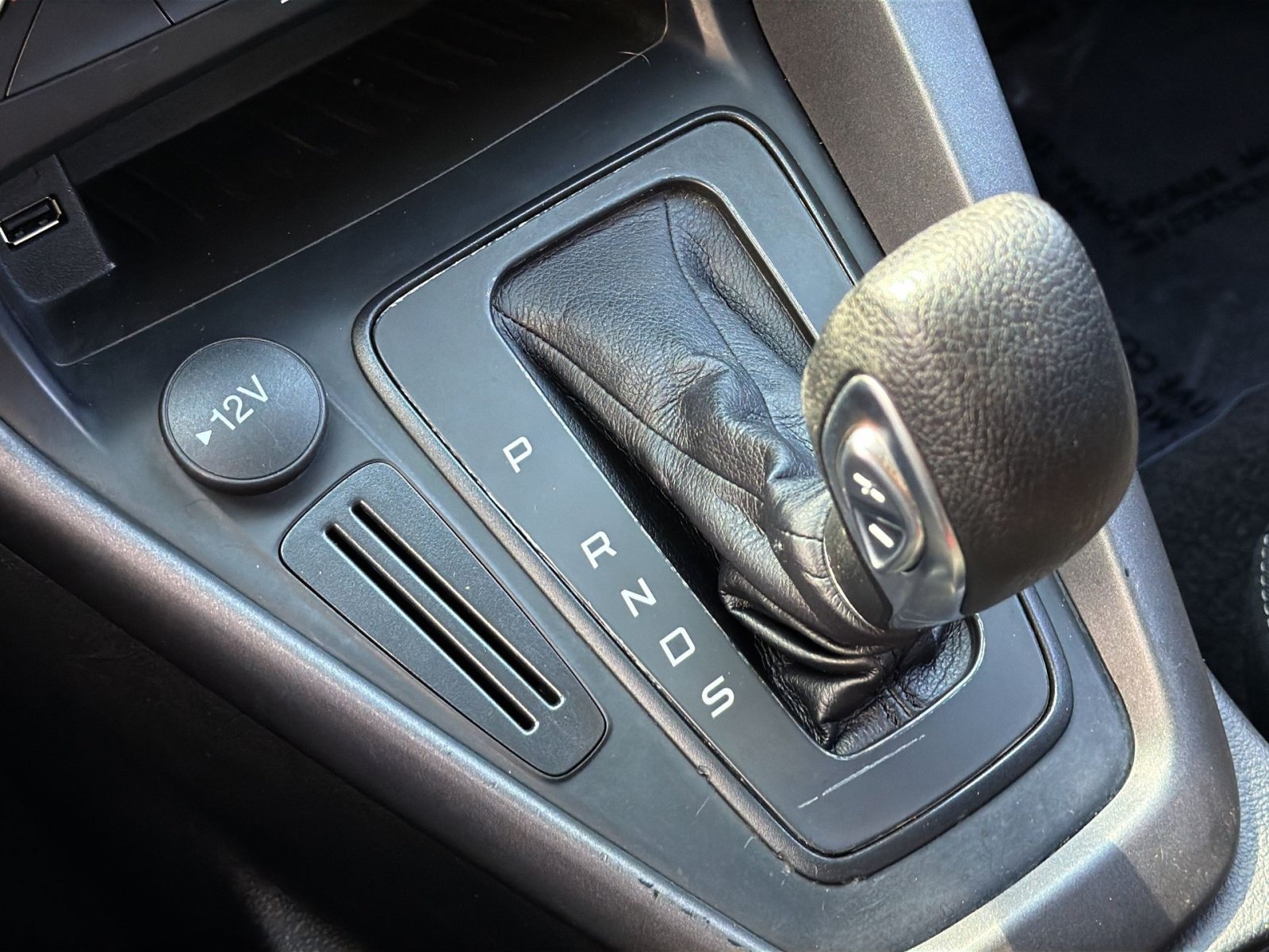 Used 2018 Ford Focus SEL FWD image 21