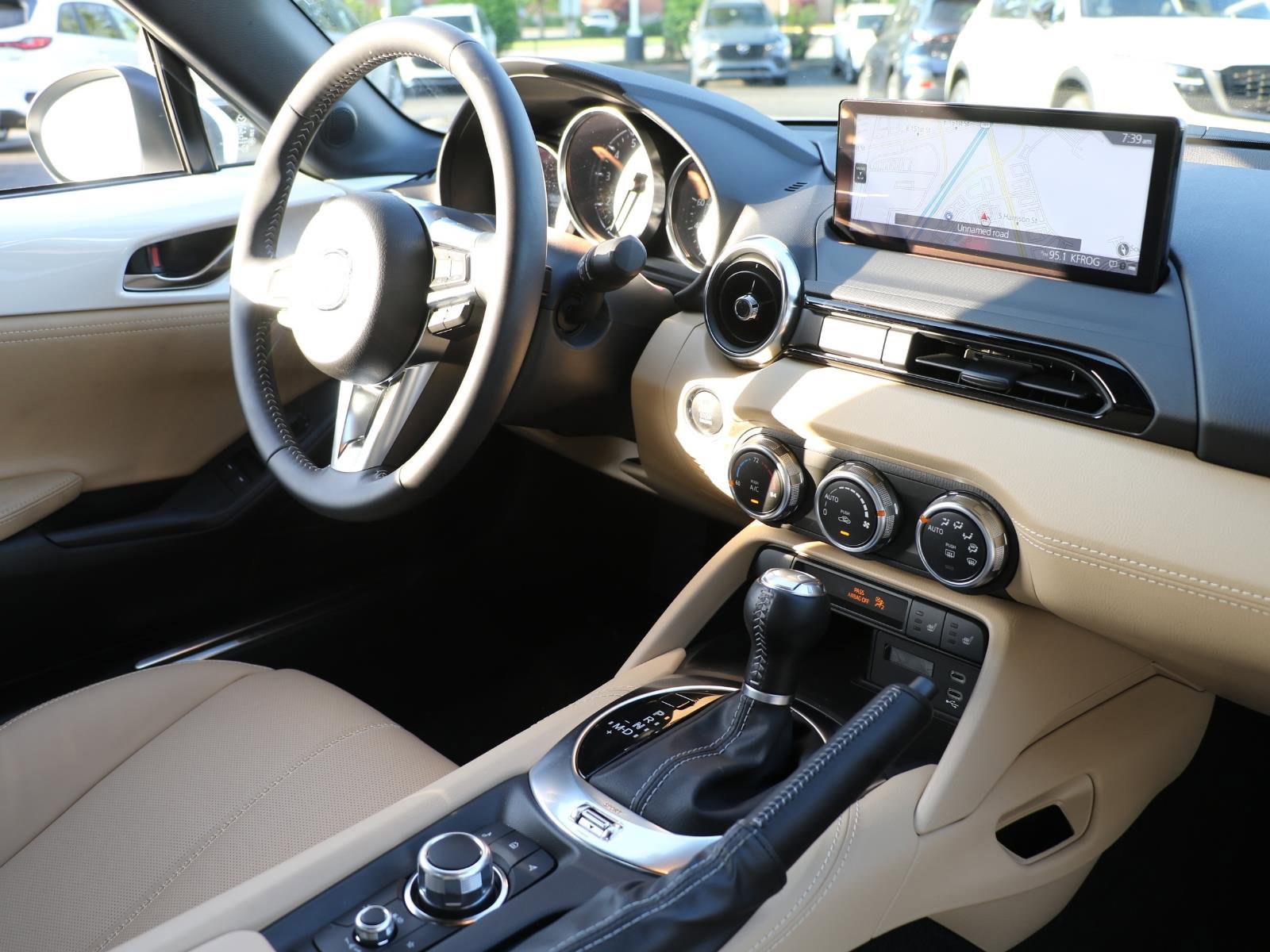 Certified 2025 MAZDA MX-5 Miata Grand Touring RWD image 9