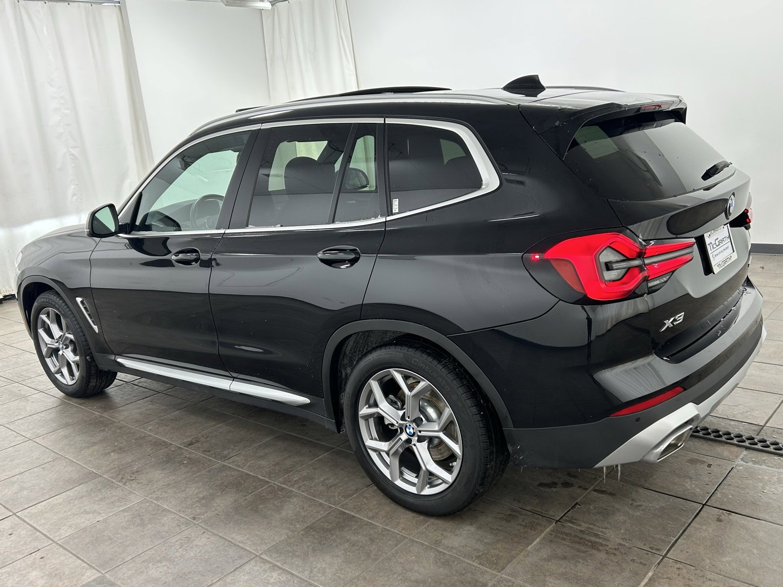 Used 2023 BMW X3 xDrive30i w/ Premium Package image 3