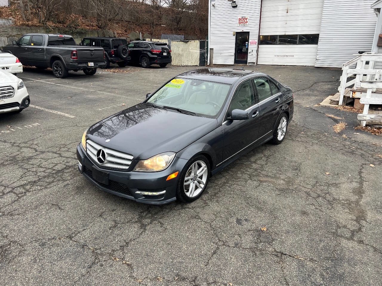 Used 2013 Mercedes-Benz C 300 4MATIC Sedan image 2