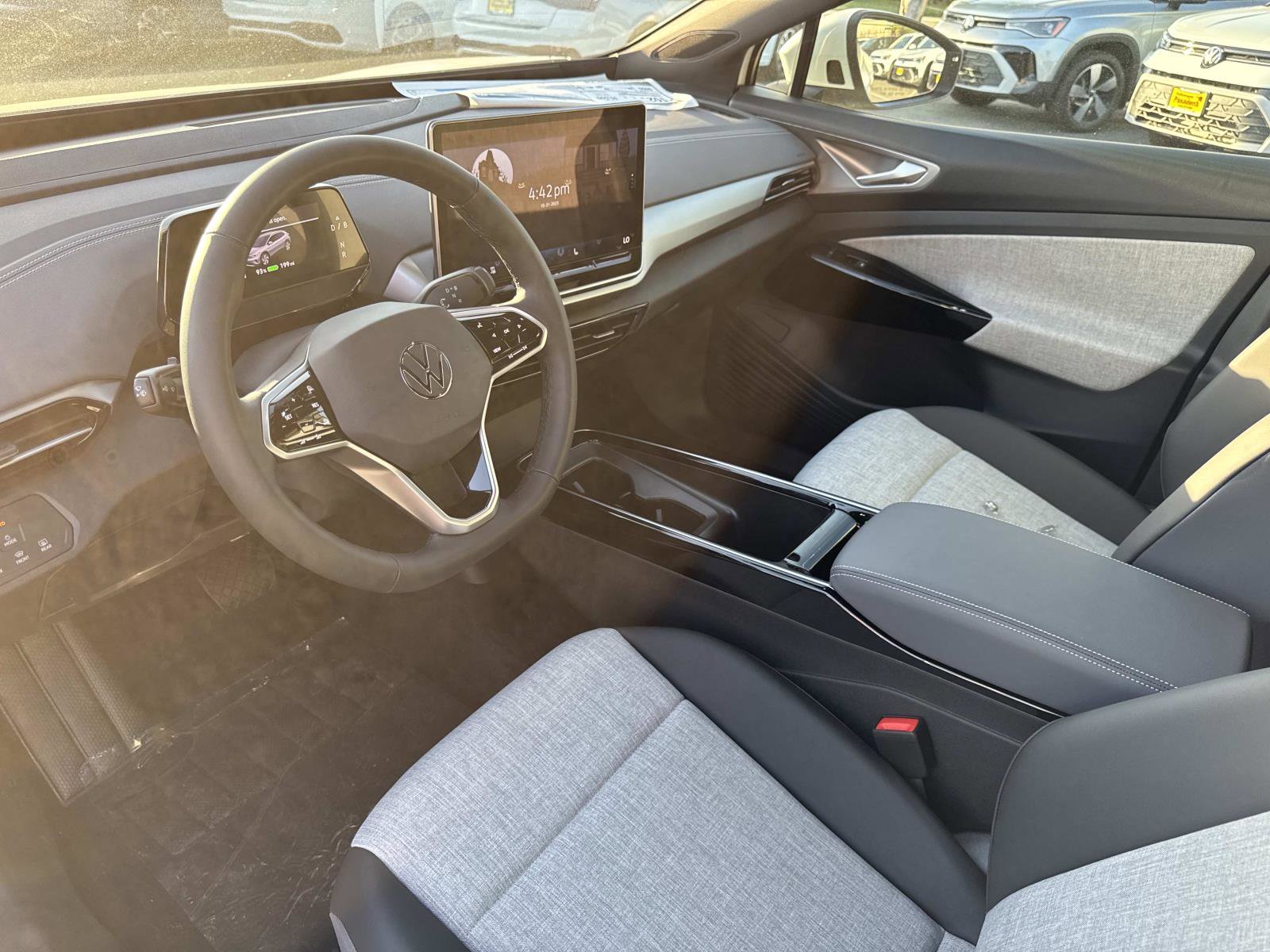 New 2025 Volkswagen ID.4 Pro image 13