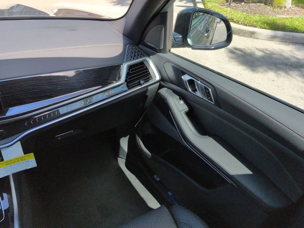 New 2026 BMW X5 sDrive40i w/ M Sport Package image 17