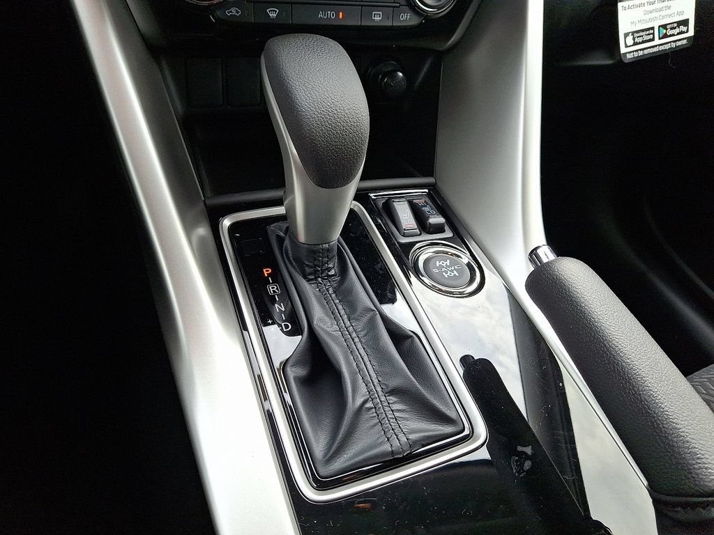 New 2026 Mitsubishi Eclipse Cross LE AWD/4WD image 7