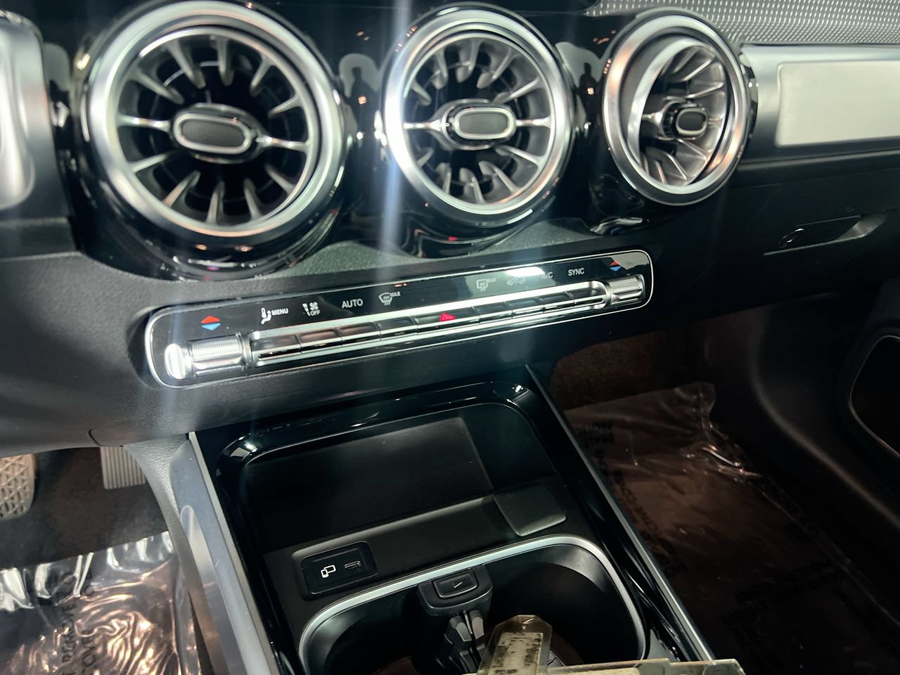 Used 2023 Mercedes-Benz GLB 250 image 19