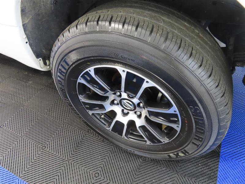 Used 2022 Nissan Titan SV RWD image 7