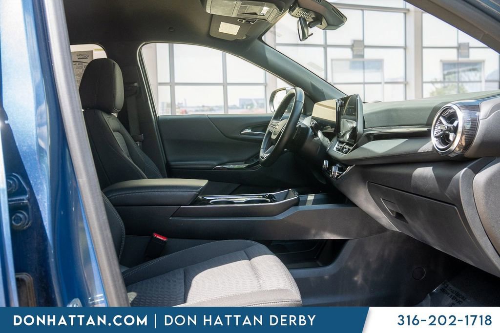 Used 2025 Chevrolet Equinox LT FWD image 22