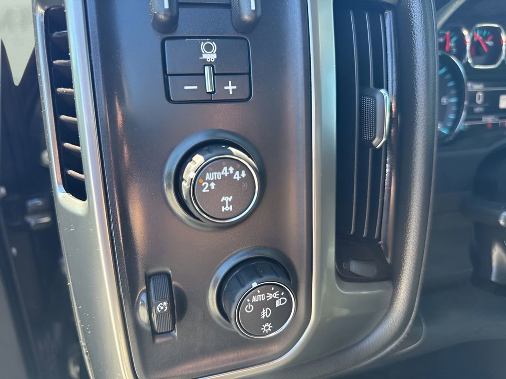 Used 2017 Chevrolet Silverado 1500 LTZ Z71 w/ LTZ Plus Package AWD/4WD image 20
