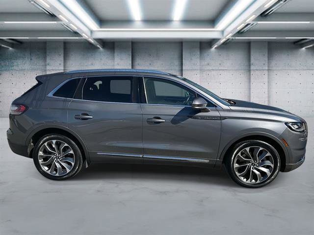 Used 2022 Lincoln Nautilus Reserve AWD/4WD image 3