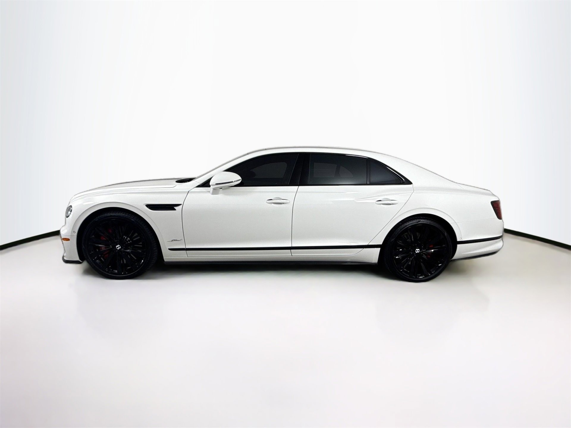 Used 2023 Bentley Flying Spur W12 image 4