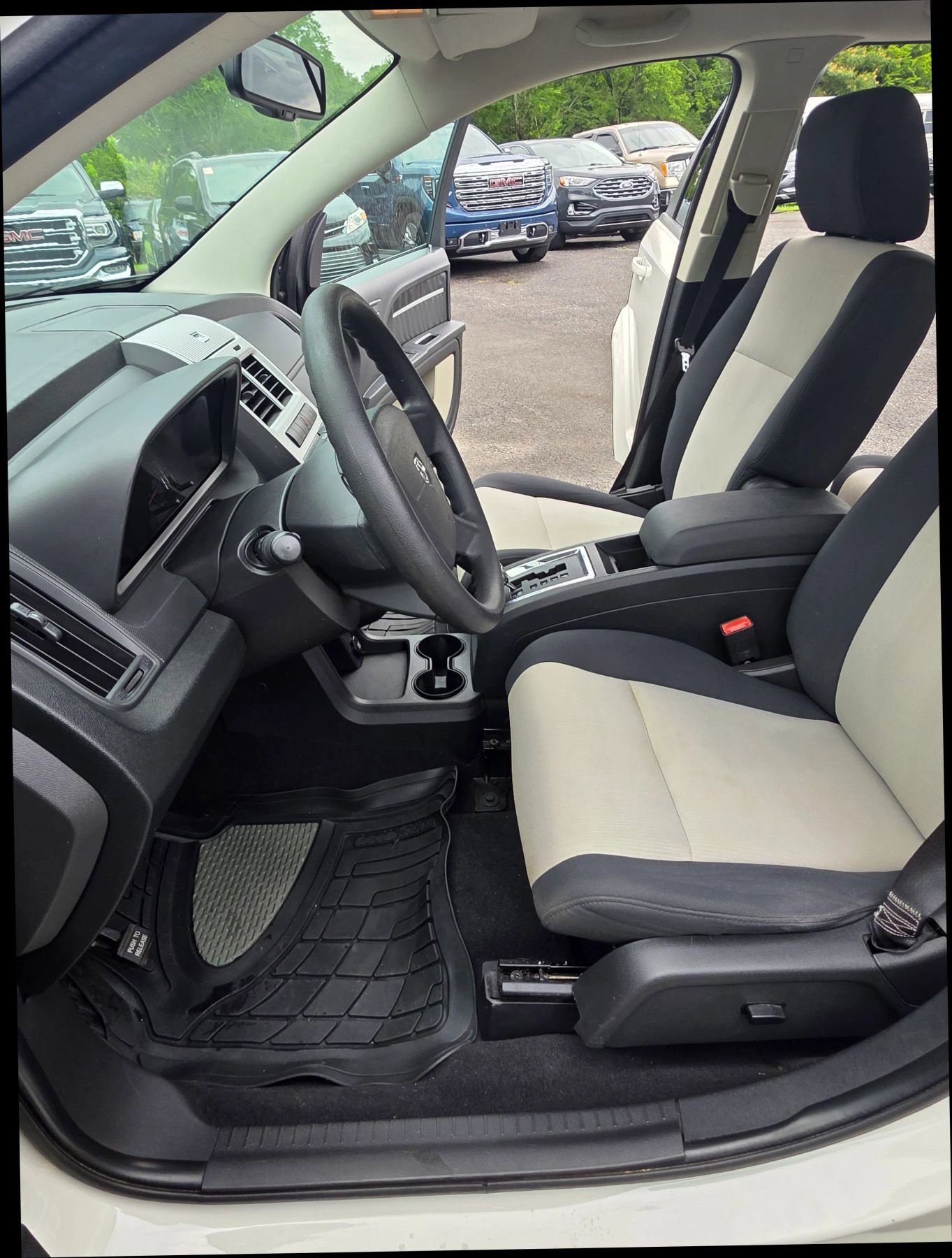 Used 2009 Dodge Journey SXT image 8