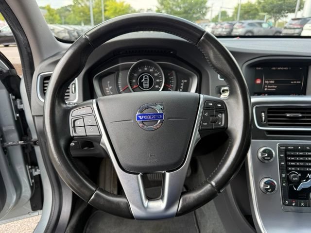 Used 2018 Volvo V60 T5 Dynamic FWD image 18