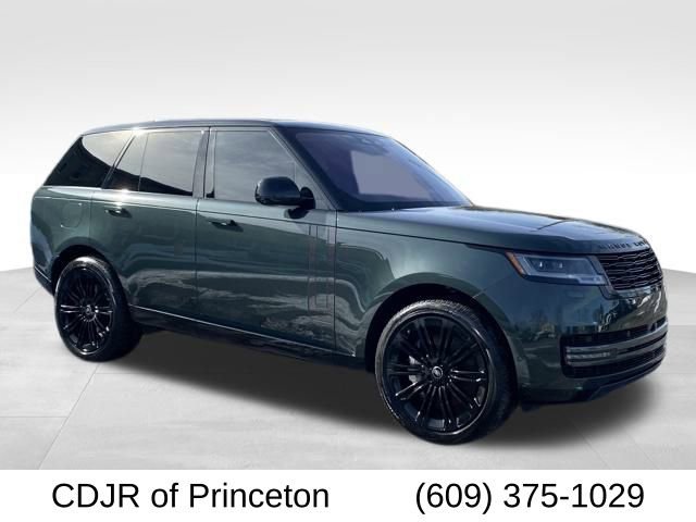 Used 2023 Land Rover Range Rover SE image 1