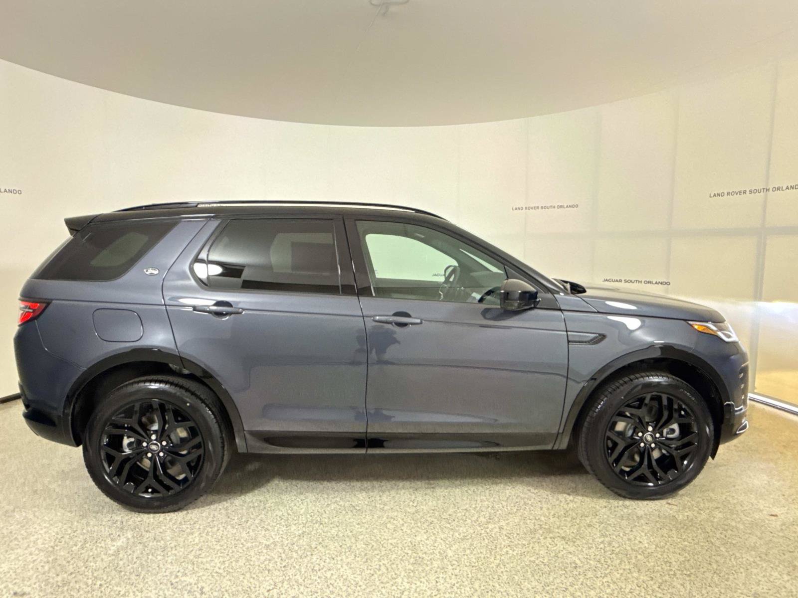New 2026 Land Rover Discovery Sport Landmark AWD/4WD image 6