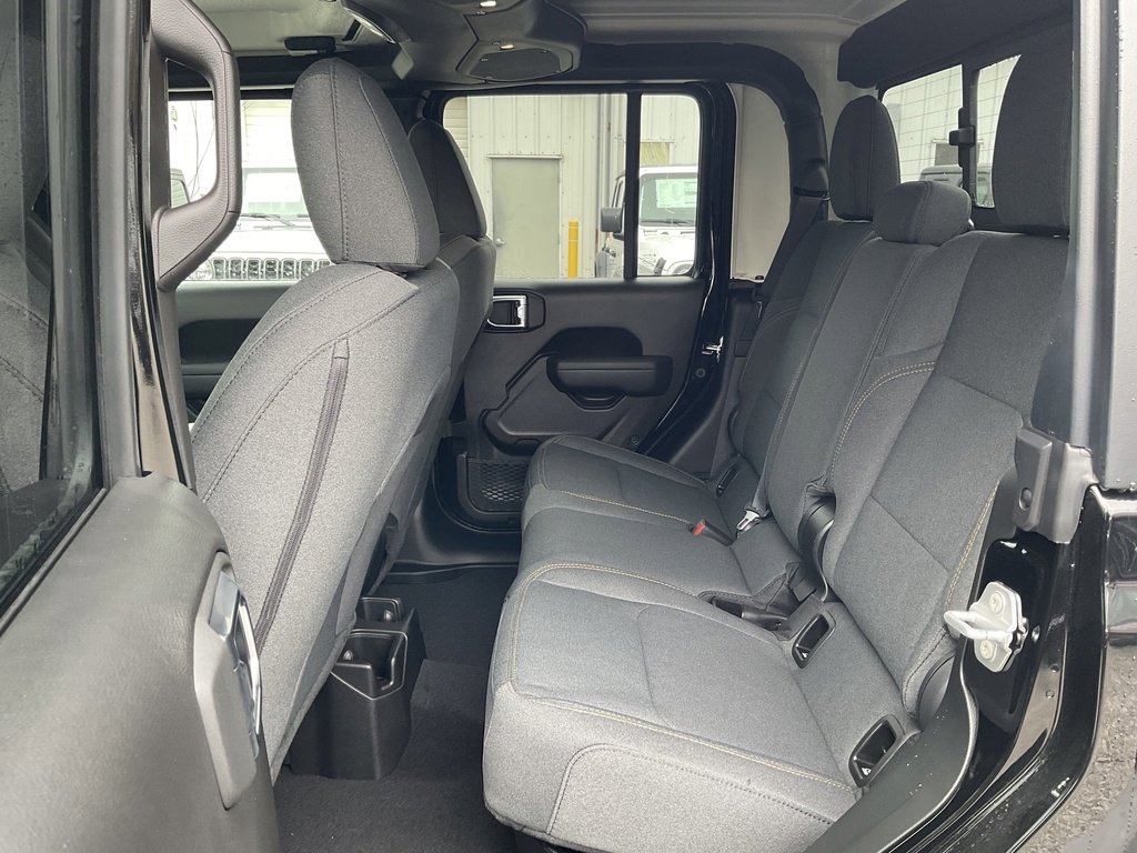 New 2025 Jeep Gladiator Willys image 9