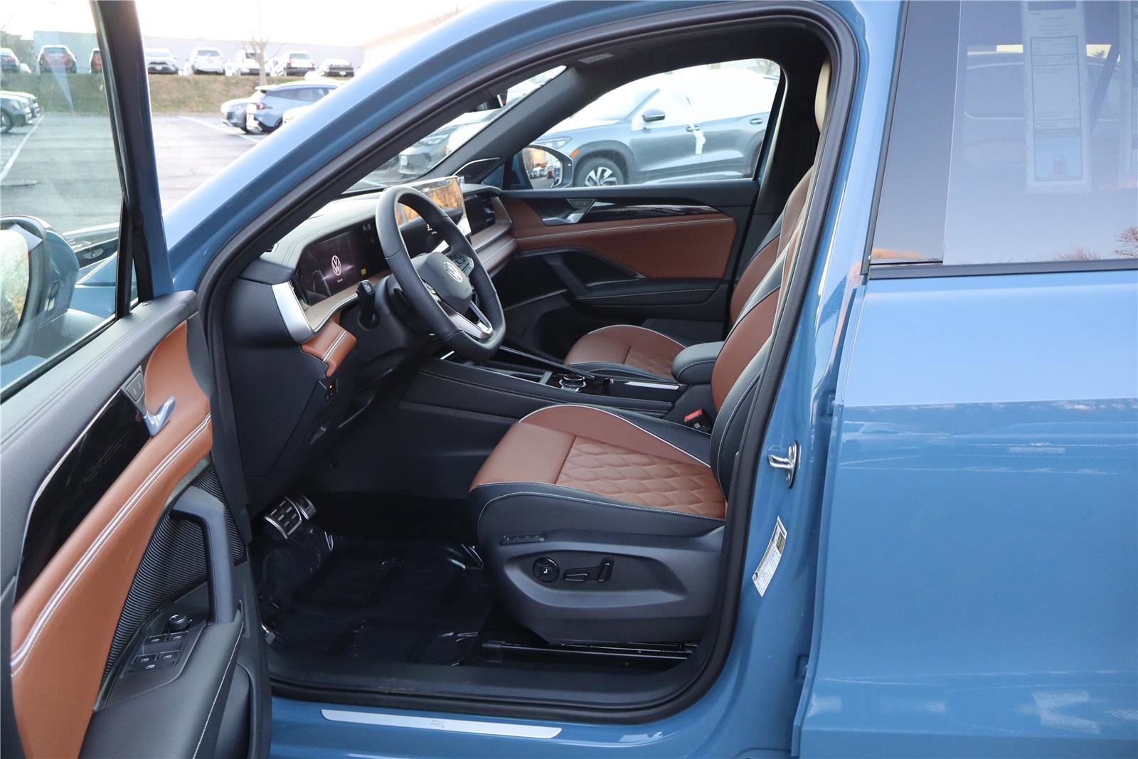 New 2026 Volkswagen Tiguan SEL R-Line image 14