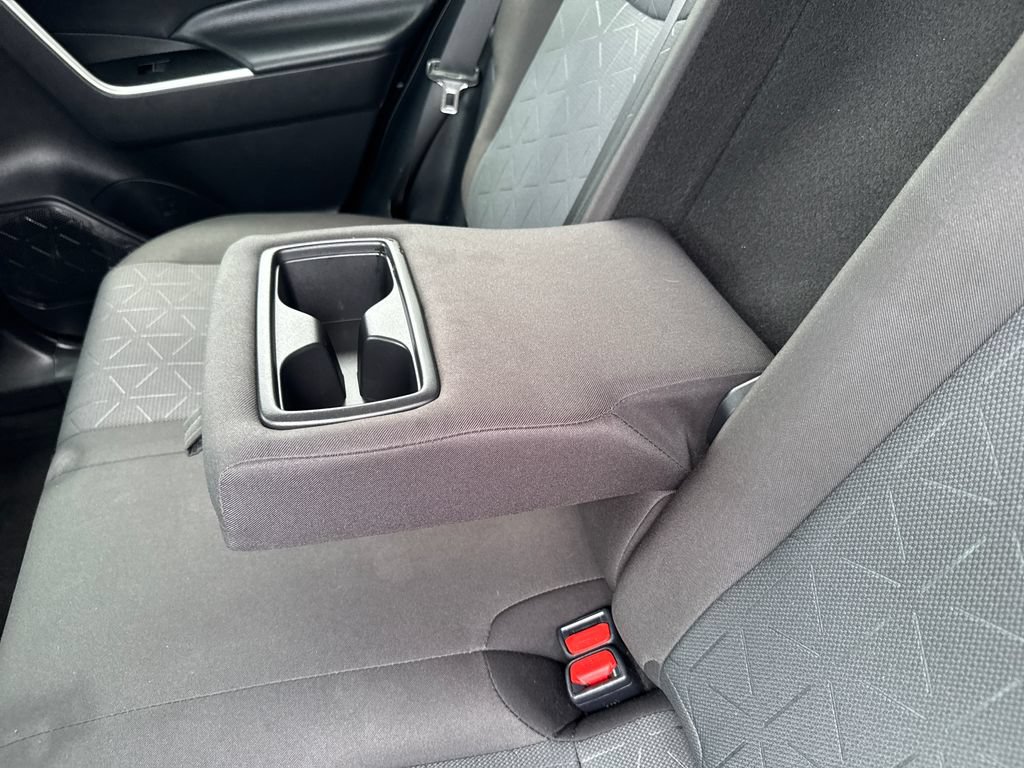 Used 2025 Toyota RAV4 XLE AWD/4WD image 35