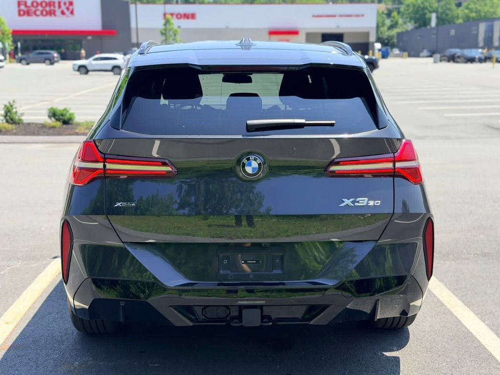 Used 2025 BMW X3 xDrive30i w/ Premium Package AWD/4WD image 5