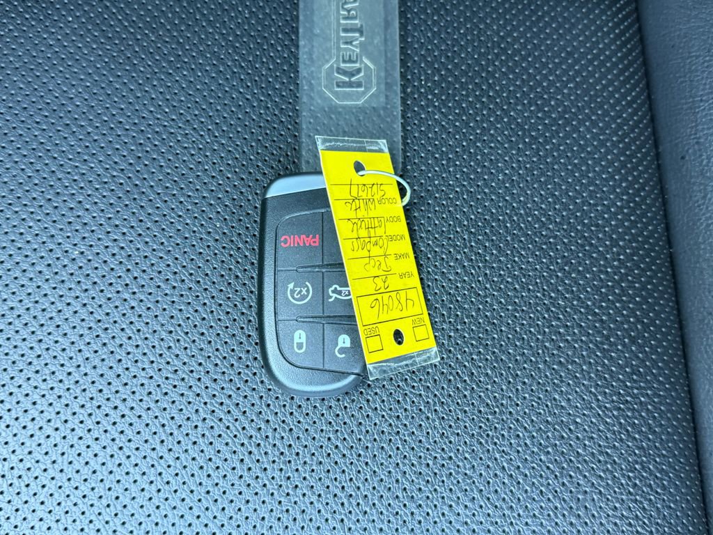 Used 2023 Jeep Compass Latitude image 28