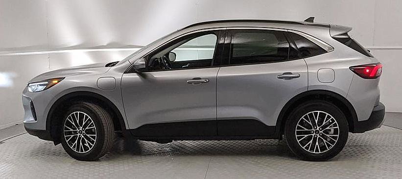 Certified 2023 Ford Escape SE image 5