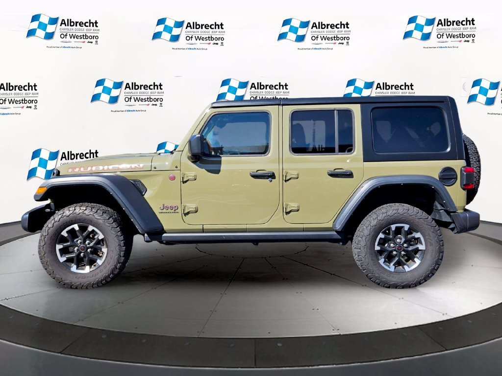 Used 2025 Jeep Wrangler Unlimited Rubicon AWD/4WD image 2
