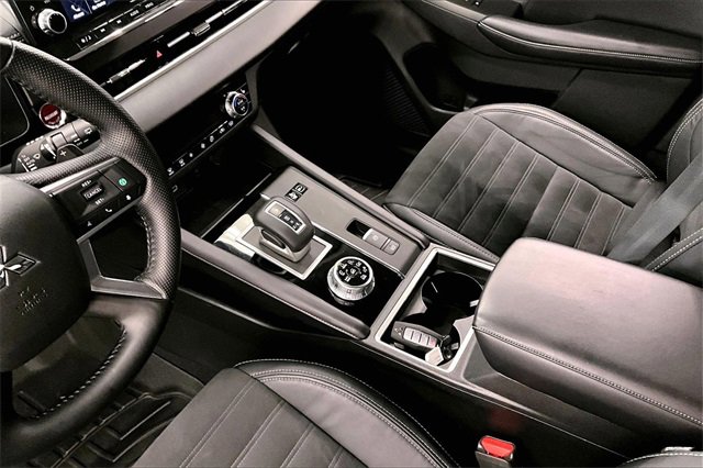 Used 2023 Mitsubishi Outlander Ralliart image 13