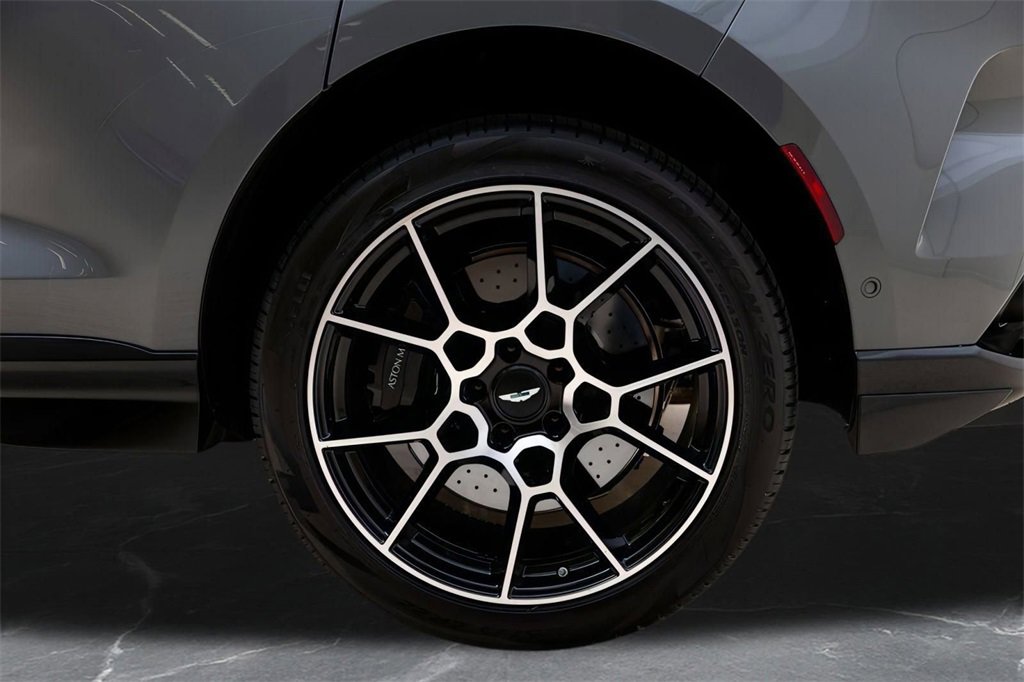 New 2025 Aston Martin DBX 707 image 48