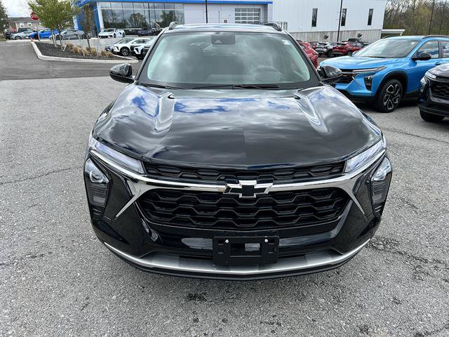 New 2026 Chevrolet Trax LT w/ Sunroof Package FWD image 9
