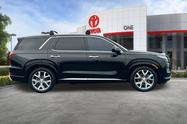 Used 2021 Hyundai Palisade Limited FWD image 3