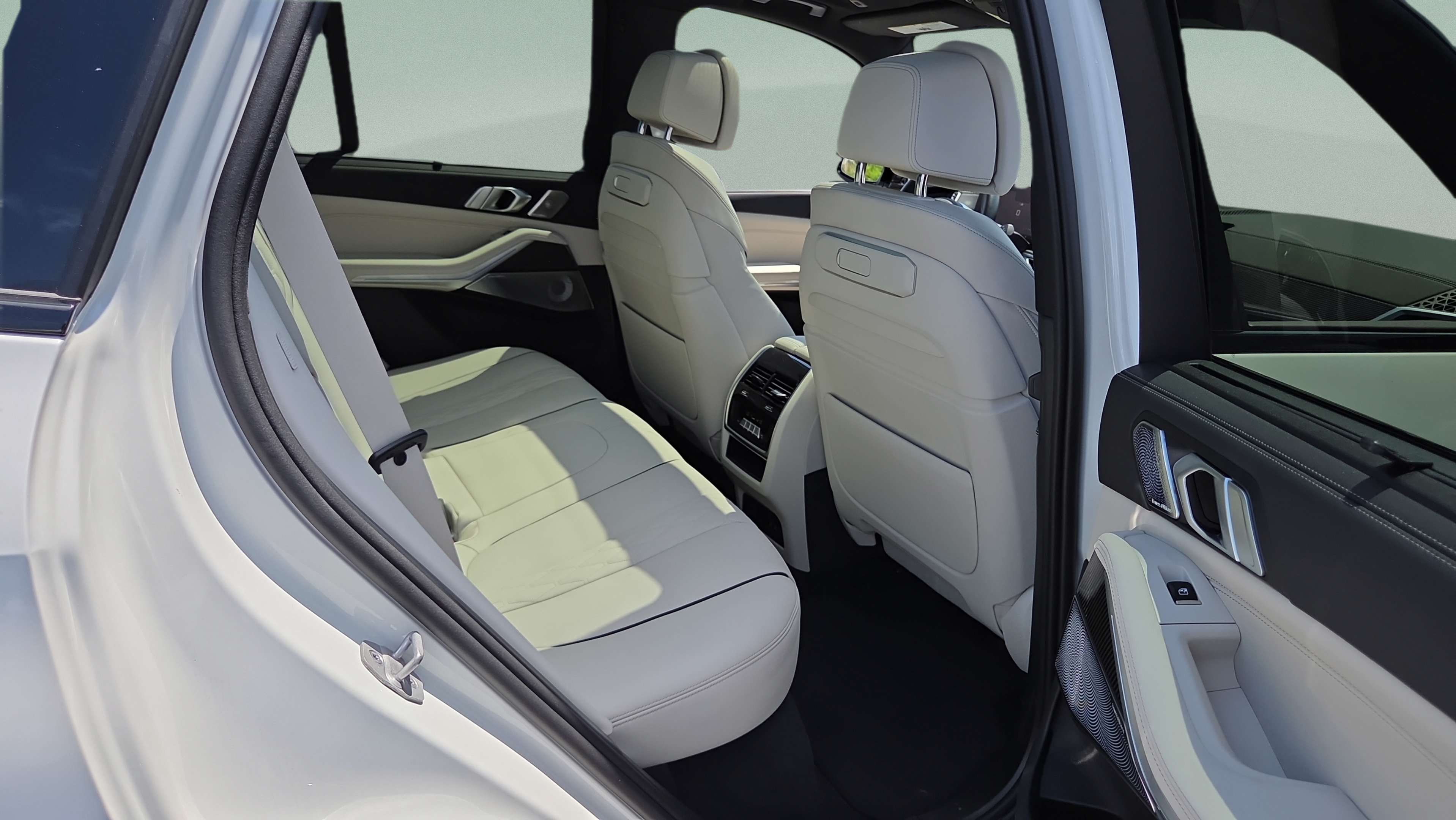 Certified 2025 BMW X5 M60i w/ Executive Package AWD/4WD image 16