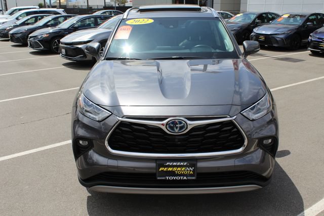 Used 2022 Toyota Highlander Platinum AWD/4WD image 4