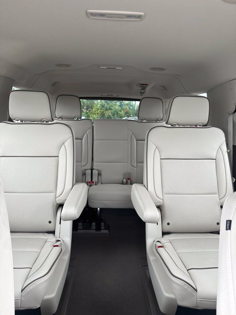 Used 2023 GMC Yukon XL Denali AWD/4WD image 29