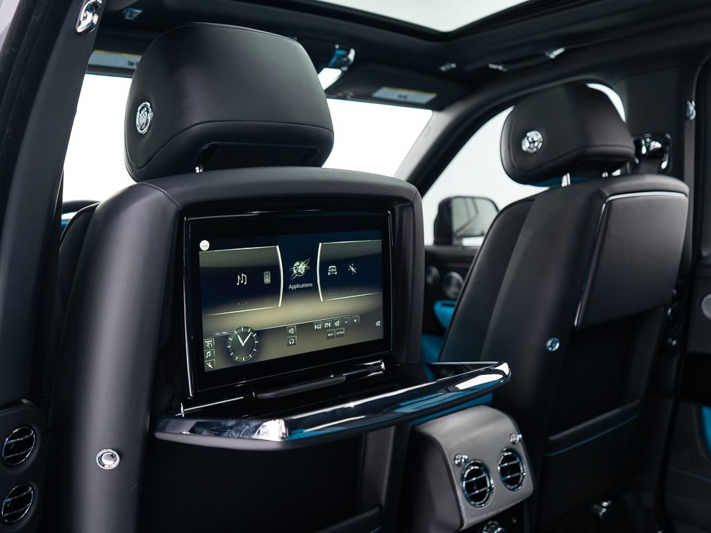 Used 2024 Rolls-Royce Cullinan w/ Cullinan Package AWD/4WD image 25