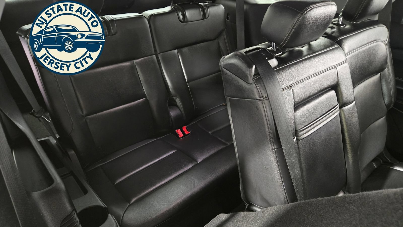 Used 2021 Ford Explorer Limited w/ Equipment Group 301A AWD/4WD image 6