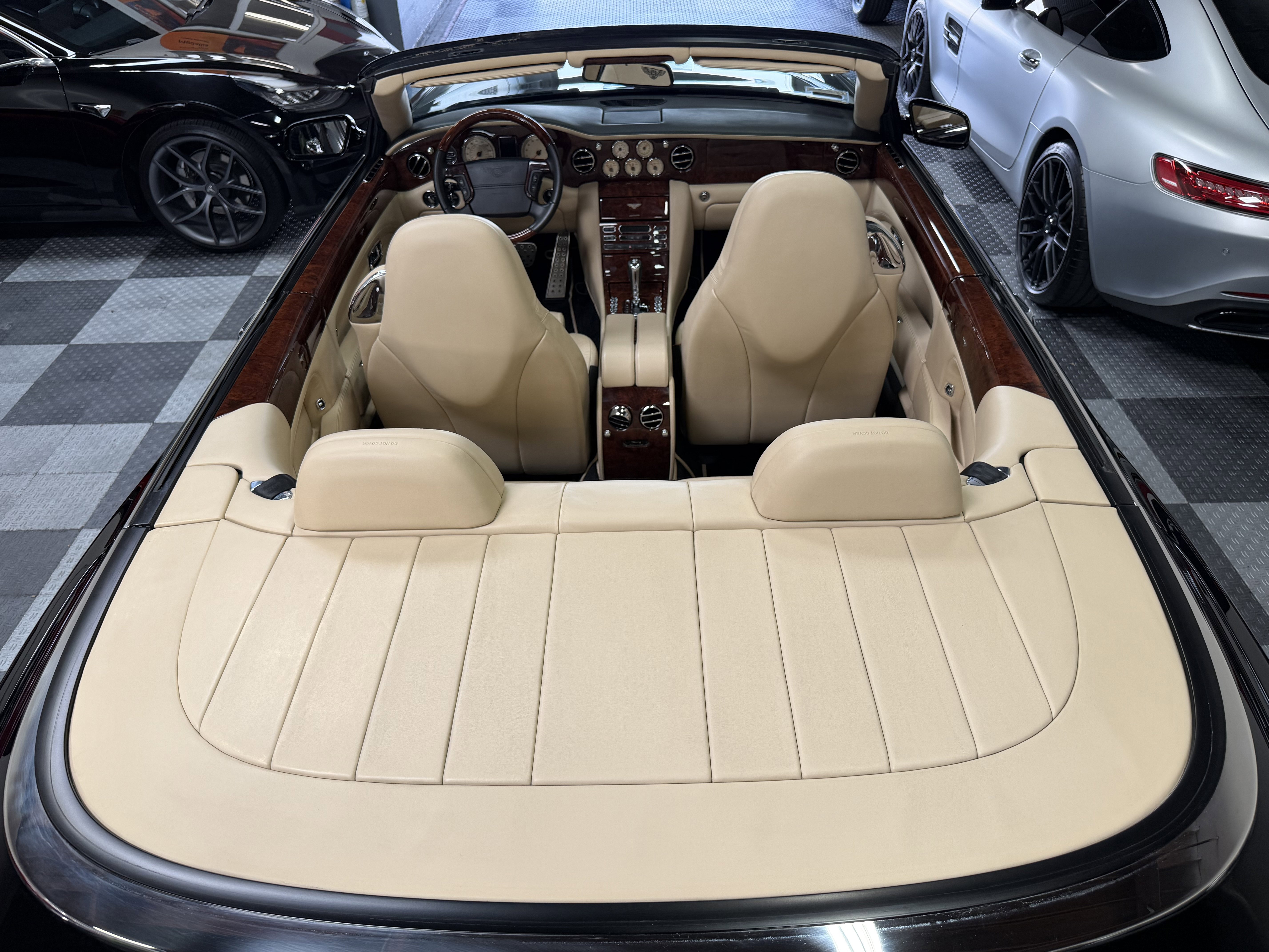 Used 2007 Bentley Azure image 36