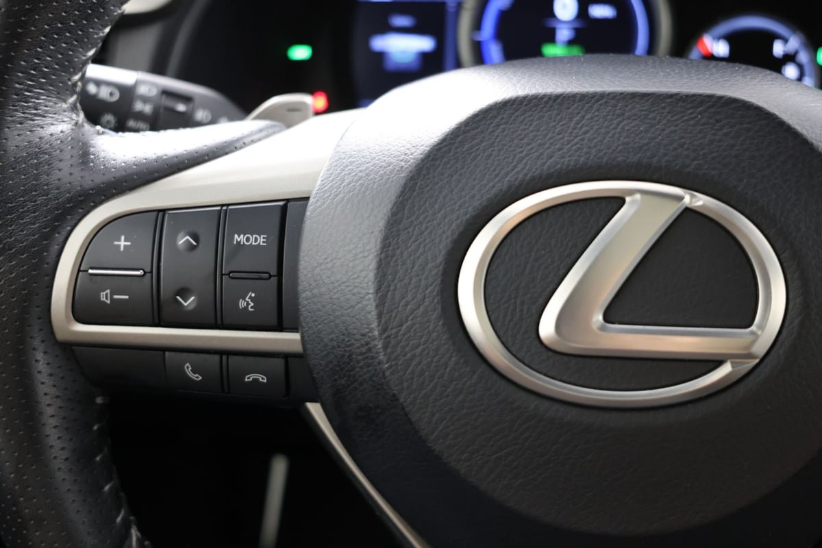 Used 2022 Lexus RX 450h F Sport w/ Cold Area Package (CT) AWD/4WD image 29