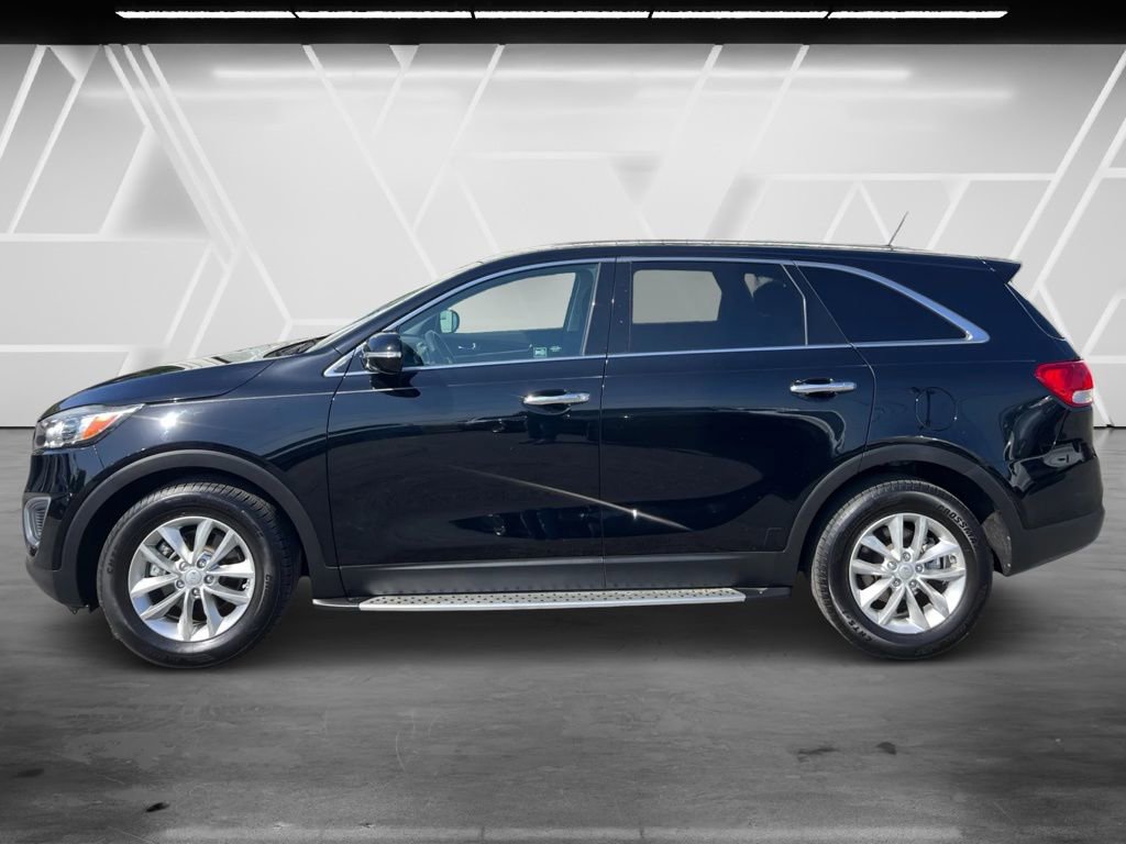 Used 2016 Kia Sorento L image 4