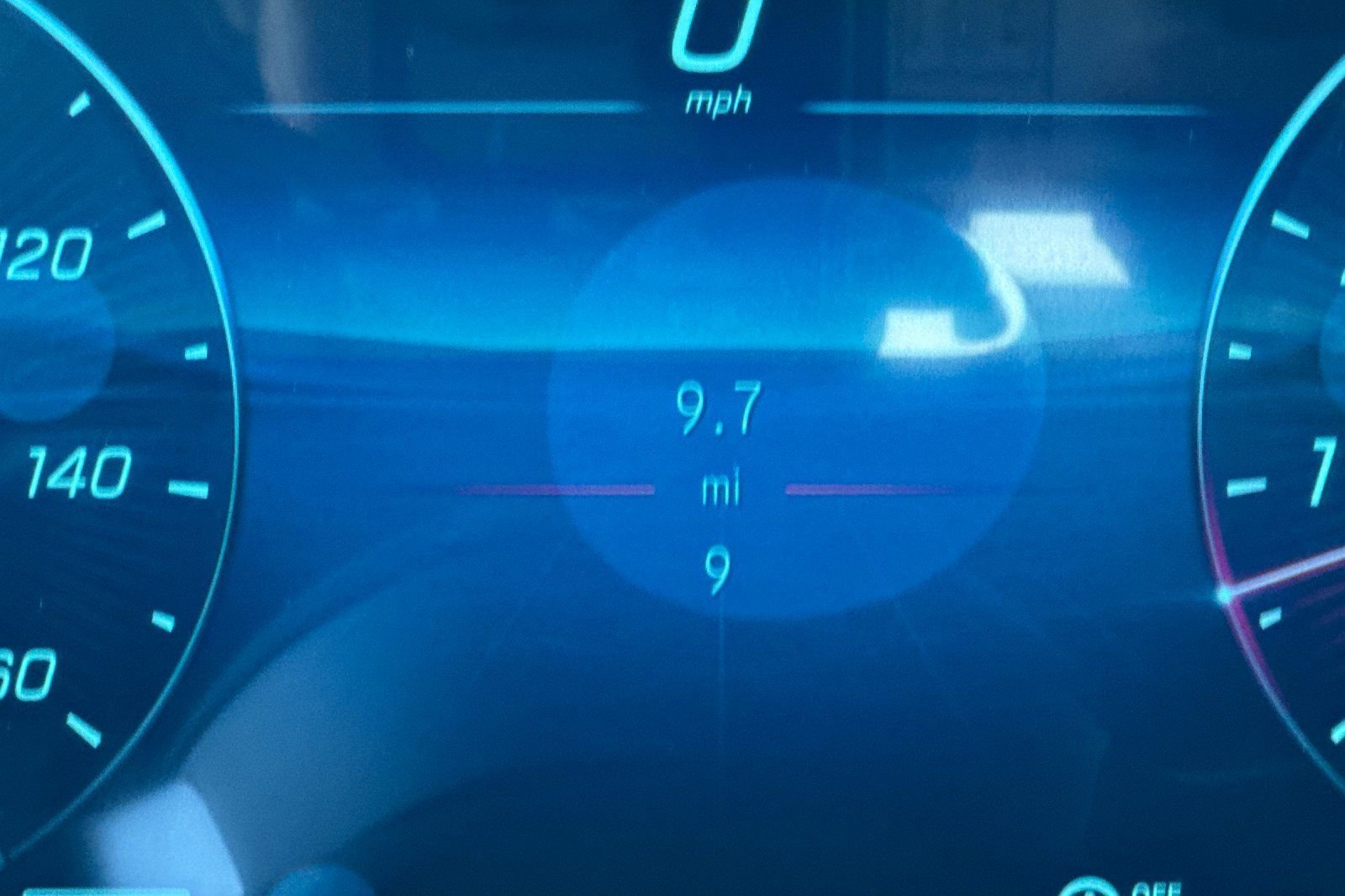 New 2025 Mercedes-Benz C 300 4MATIC Sedan image 35